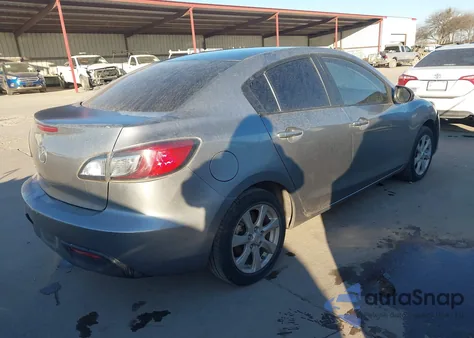 2011 Mazda Mazda3 I Touring z USA, uszkodzony, nr VIN JM1BL1VG6B1435453